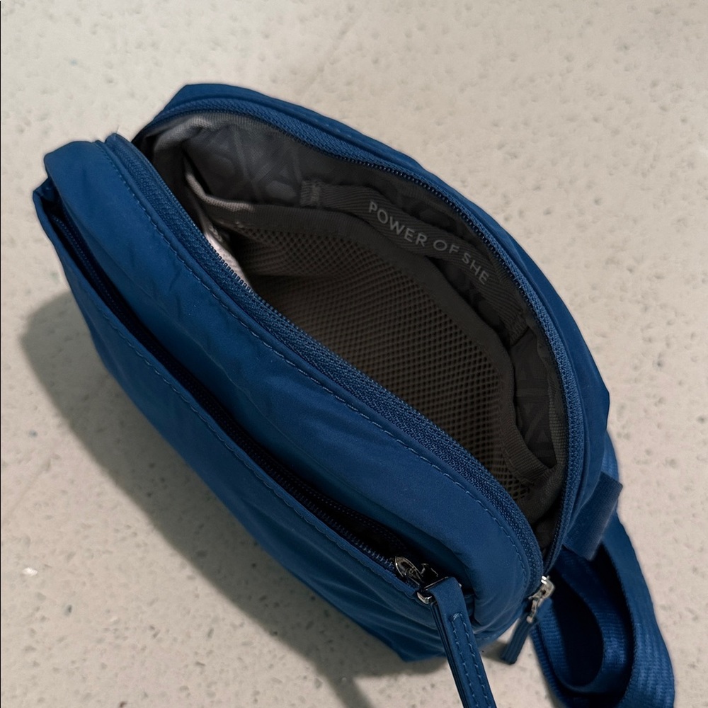 Athleta Deep Blue Belt Bag - Picture 4 of 5